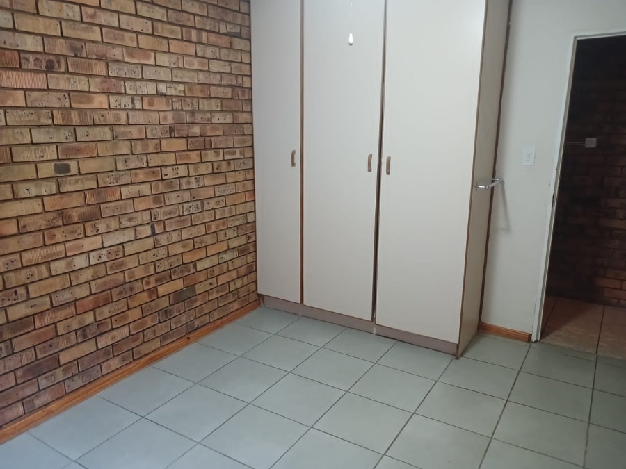 3 Bedroom Property for Sale in Flimieda North West